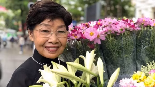 Nhà thơ Phan Thị Thanh Nhàn: Bối rối hương thầm