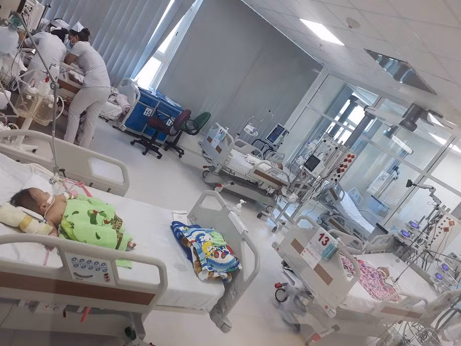 Cứu sống bé trai mắc căn bệnh “viêm não hoại tử cấp tính” hiếm gặp -0
