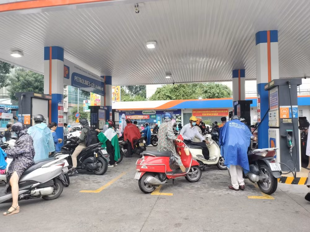 Xử lý nghiêm những trường hợp có dấu hiệu vi phạm ngưng kinh doanh xăng dầu -0
