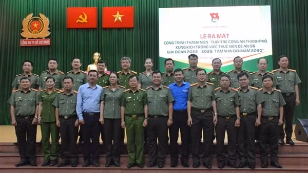 Tuổi trẻ Công an thành phố Hồ Chí Minh xung kích trong thực hiện Đề án 06
