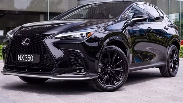 Xe sang Lexus NX350 vừa lăn bánh đã bị triệu hồi