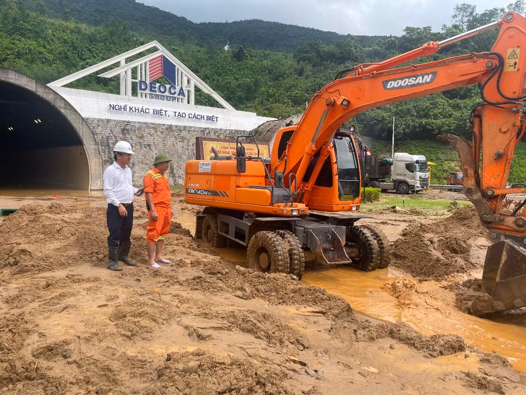Đã thông hầm số 2 qua đèo Hải Vân -1