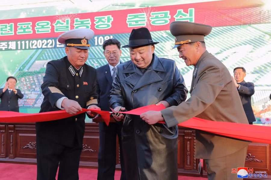 Căn cứ tên lửa Triều Tiên lột xác thành trang trại hàng đầu đất nước -0