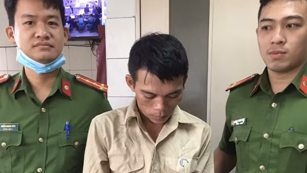 Lợi dụng bão lụt, trà trộn vào bệnh viện để trộm cắp