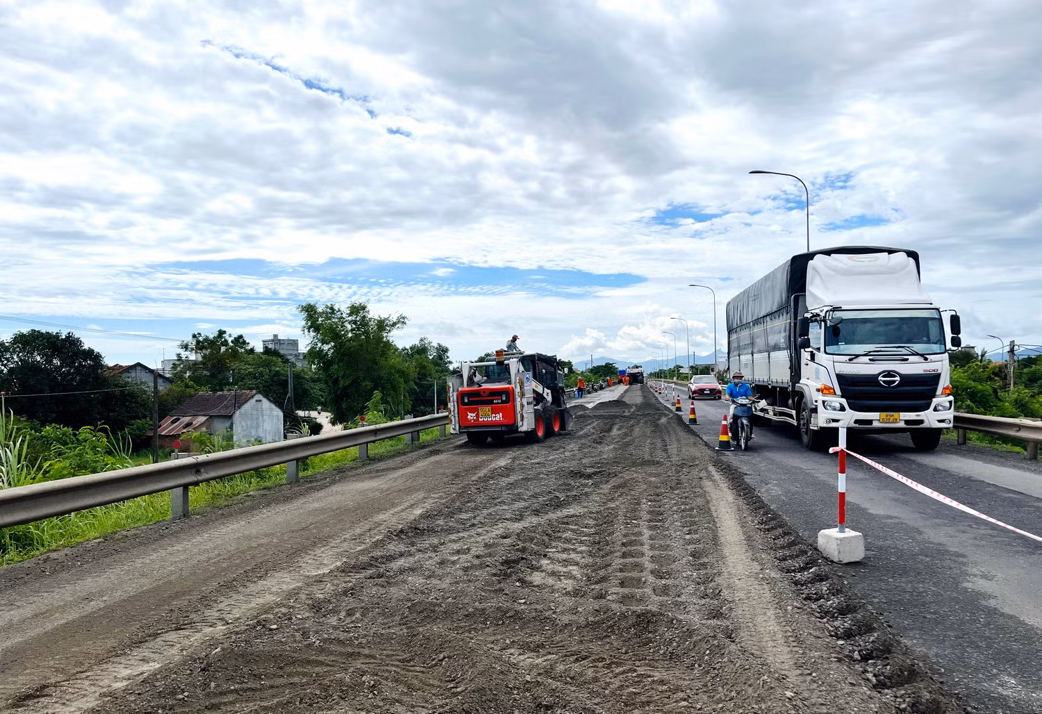 Phú Yên kiến nghị khắc phục tình trạng hư hỏng trên tuyến quốc lộ 1A -0