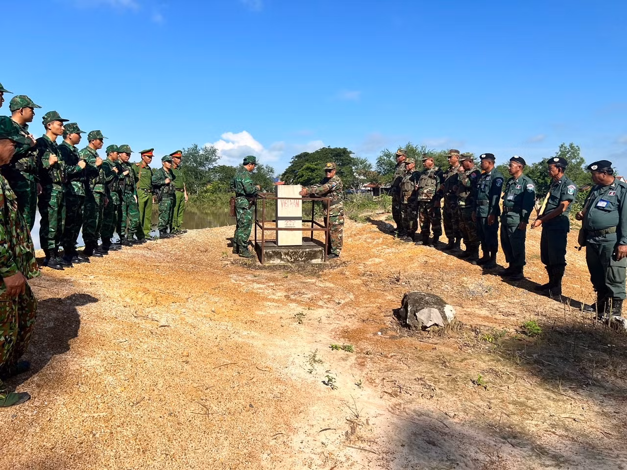 Góp phần đảm bảo an ninh từ xa cho ngày lễ trọng -0