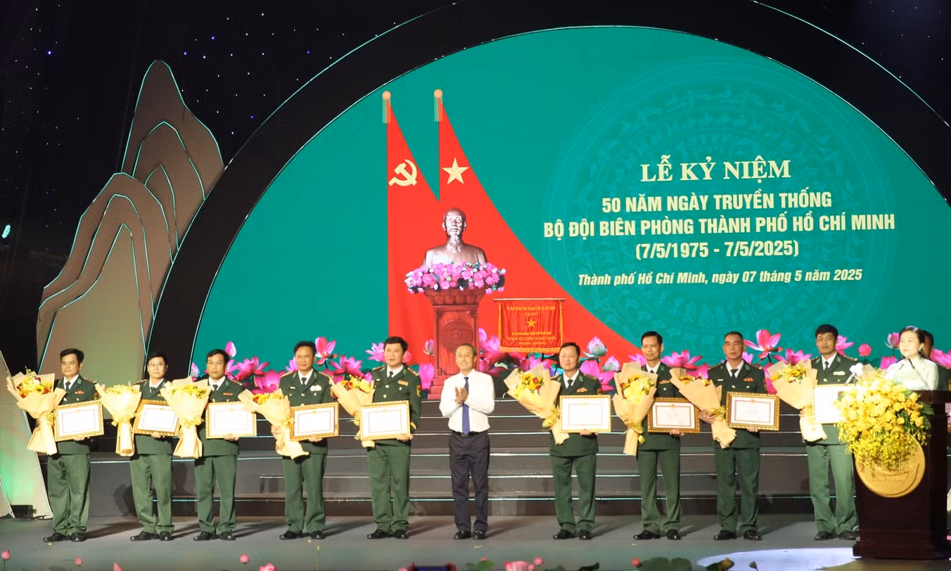 Bộ đội Biên phòng TP Hồ Chí Minh kỷ niệm 50 năm Ngày Truyền thống -0