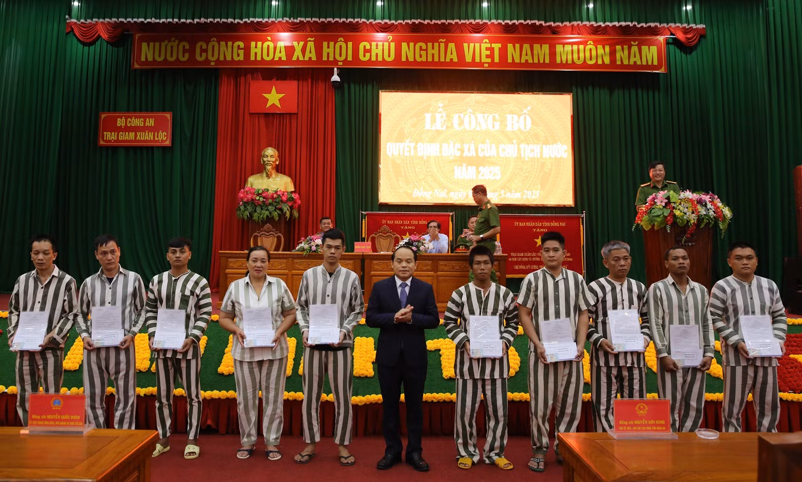 Trại giam Xuân Lộc, Thủ Đức công bố Quyết định đặc xá của Chủ tịch nước -1