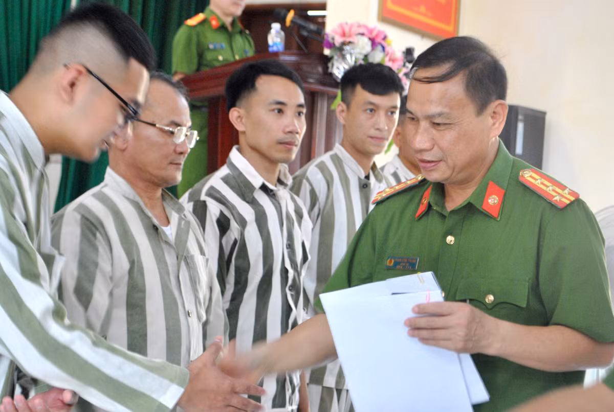 Trại giam Xuân Hà công bố Quyết định đặc xá cho 89 phạm nhân -0