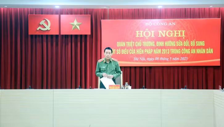 Quán triệt chủ trương, định hướng sửa đổi, bổ sung một số điều của Hiến pháp năm 2013 trong CAND -0