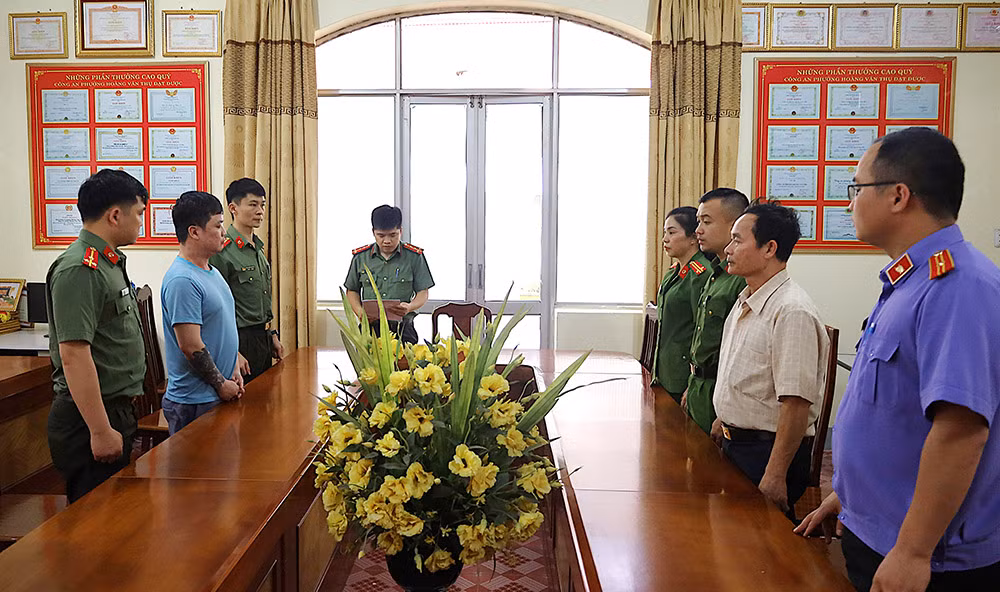 Khởi tố đối tượng Lê Việt Hùng&nbsp;về hành vi cưỡng đoạt tài sản -0
