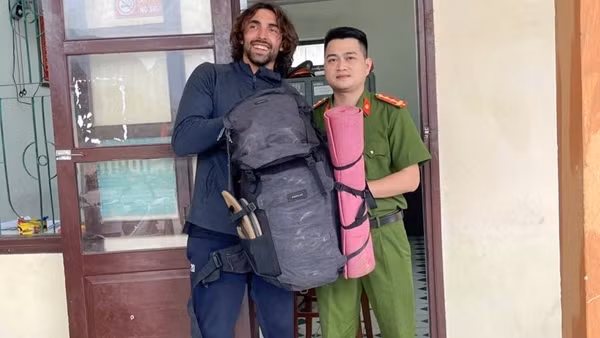 Du khách người Thuỵ Sỹ viết thư cảm ơn Công an Quảng Bình