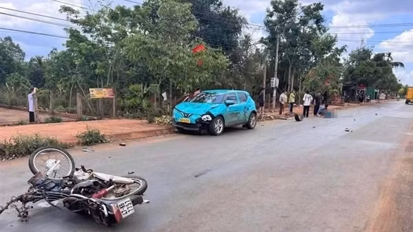 Người đàn ông tử vong sau cú tông của xe taxi điện