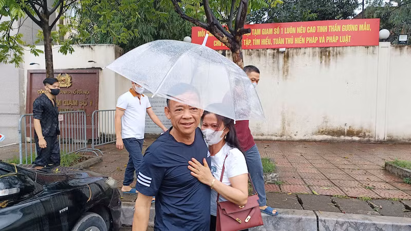 Công an Hà Nội công bố Quyết định đặc xá cho 139 phạm nhân dịp 30/4 -1