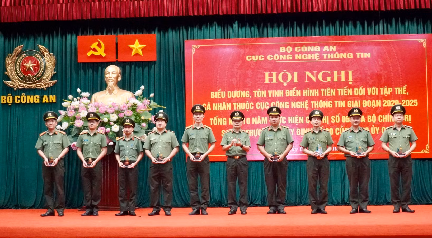 Cục Công nghệ thông tin vinh danh, tuyên dương các điển hình tiên tiến -0