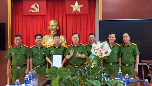 Bắt giữ đối tượng giết người sau 6 giờ gây án, Công an tỉnh Gia Lai được thưởng nóng