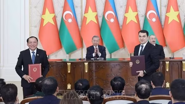Tổng Bí thư Tô Lâm chứng kiến Lễ trao các văn kiện hợp tác Việt Nam - Azerbaijan