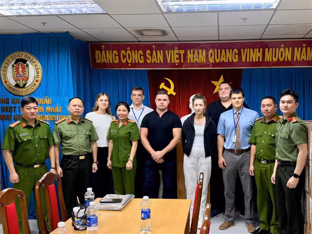 Hủy quyết định thi hành quyết định tiếp nhận, chuyển giao người đang chấp hành án phạt tù -0