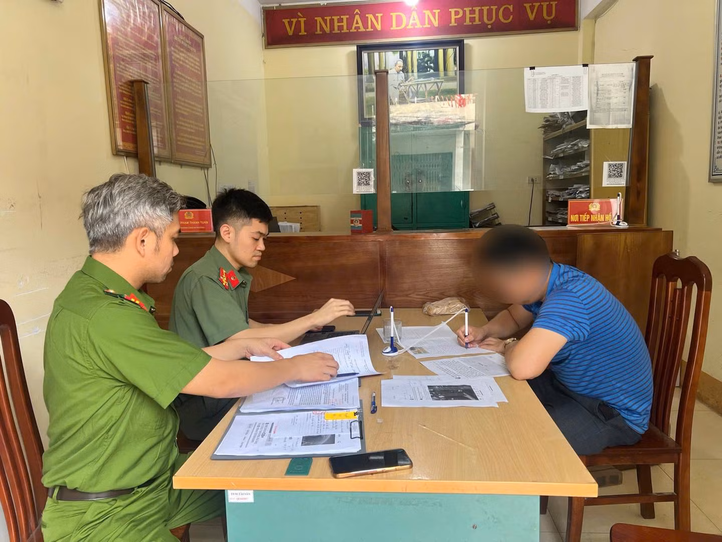 Phạt tiền người đàn ông đăng thông tin sai sự thật trên mạng xã hội -0