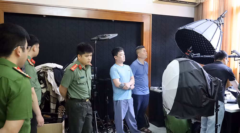 Khởi tố đối tượng Lê Việt Hùng&nbsp;về hành vi cưỡng đoạt tài sản -0
