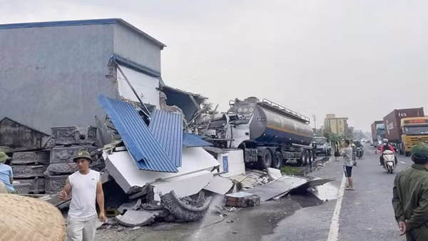 Gần 9.000 trường hợp vi phạm giao thông bị xử lý trong ngày 1/5