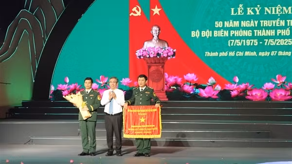 Bộ đội Biên phòng TP Hồ Chí Minh kỷ niệm 50 năm Ngày Truyền thống