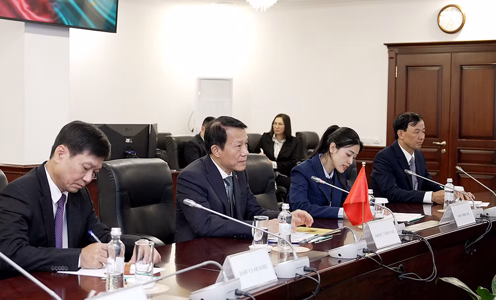 Hội đàm cấp cao giữa Bộ Công an Việt Nam và Bộ Nội vụ Kazakhstan -0