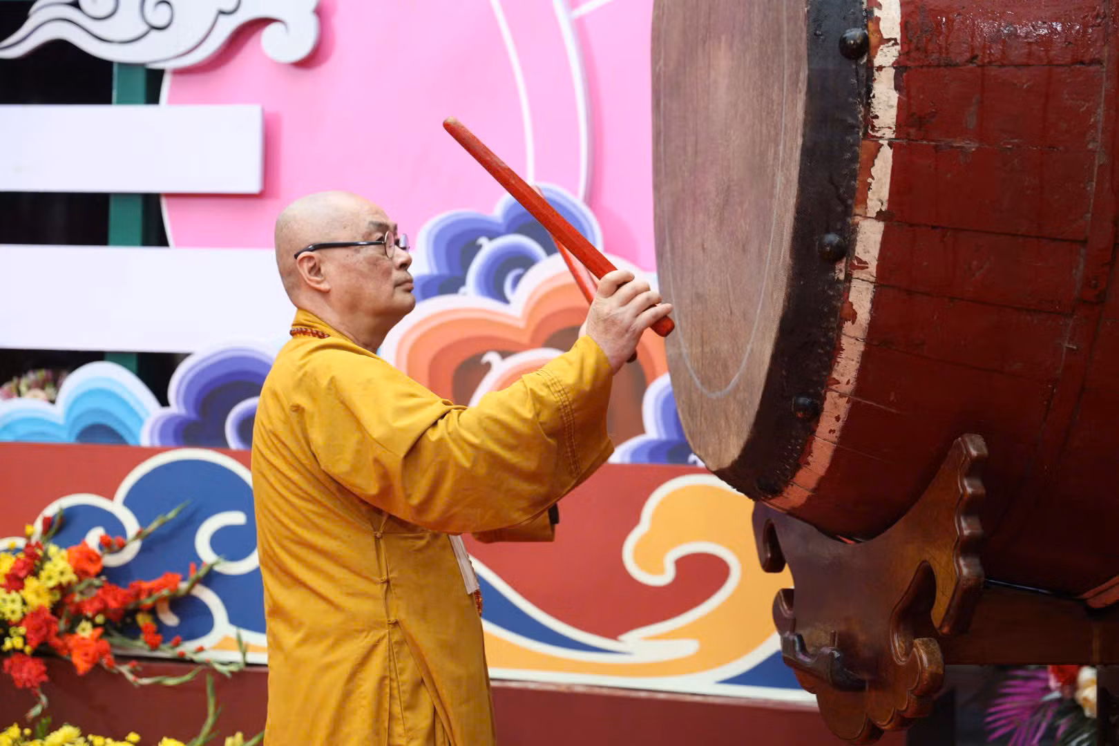 Tưng bừng khai hội Chùa Hương -0