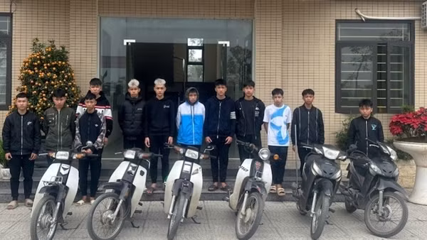 Nhanh chóng khống chế, bắt giữ 12 đối tượng gây rối trật tự công cộng