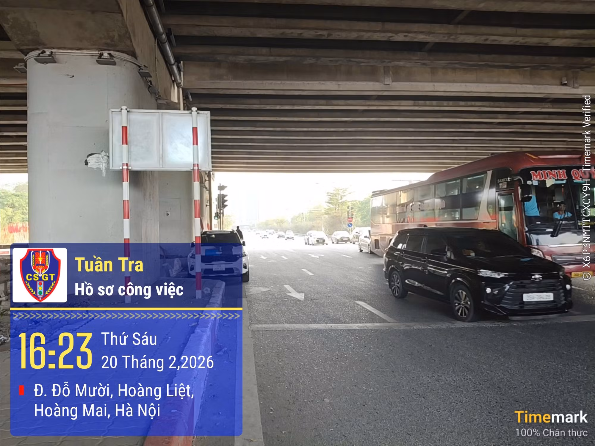 Mùng 4 Tết: Người dân các tỉnh dần trở lại Thủ đô -0