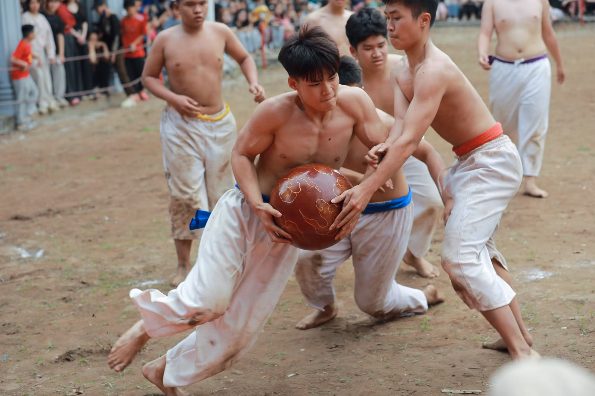 Sôi động hội vật cầu Thúy Lĩnh đầu Xuân 2026 - 2