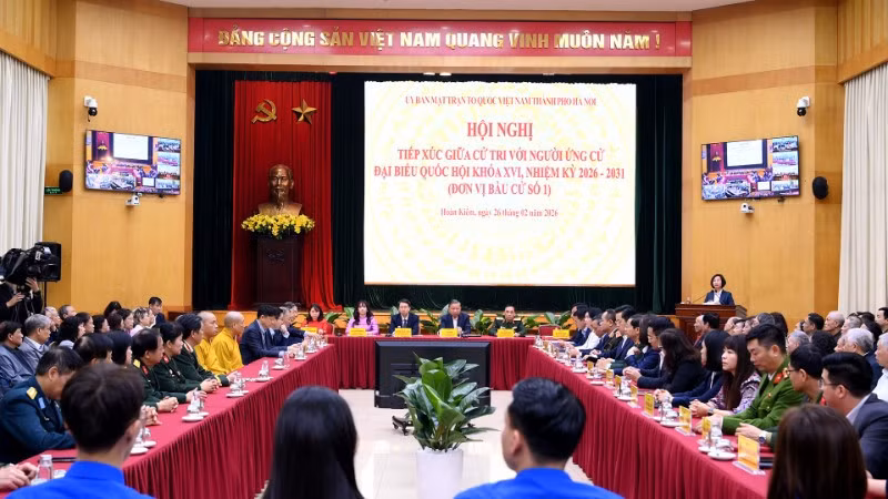 Hội nghị tiếp xúc cử tri với người ứng cử đại biểu Quốc hội khóa XVI tại Hà Nội -0