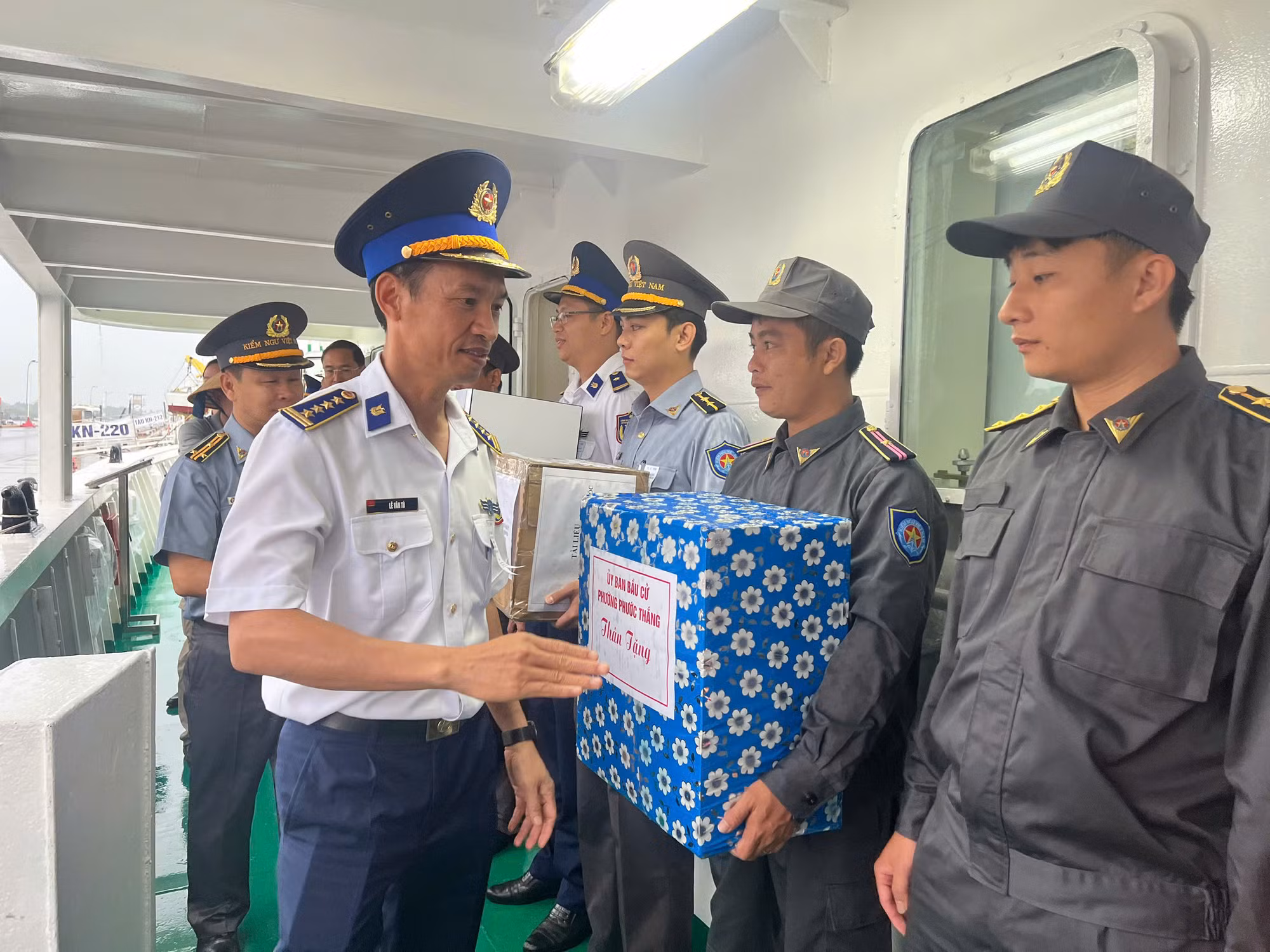 “Dù ở giữa biển, chúng tôi vẫn thực hiện đầy đủ quyền công dân” -0