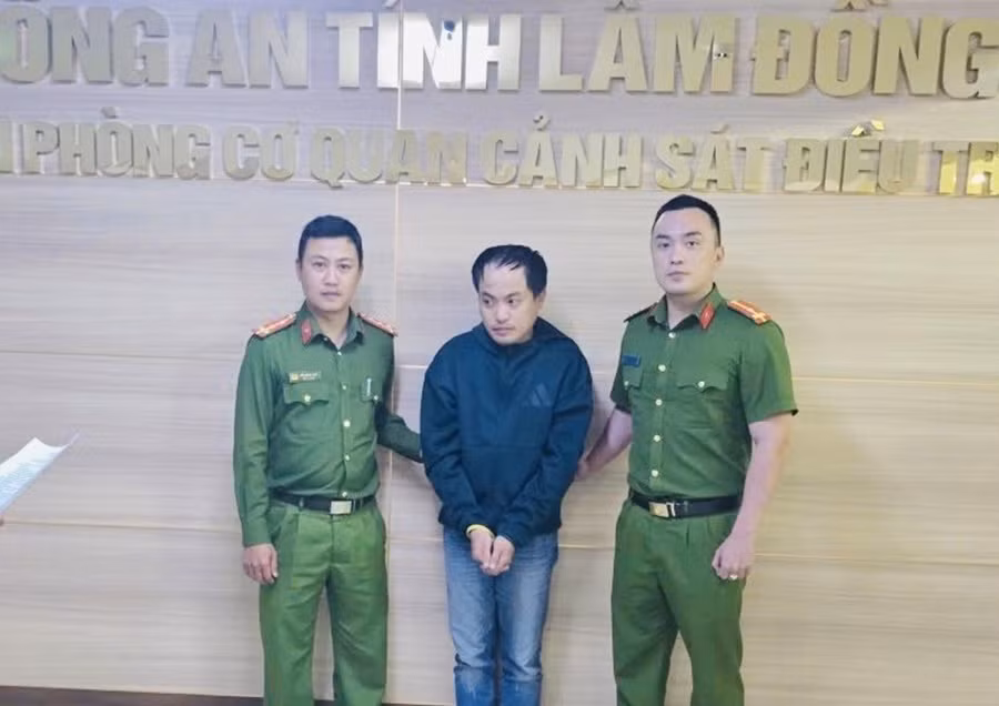 Bắt đối tượng lừa đảo chiếm đoạt hơn 800 triệu đồng -0