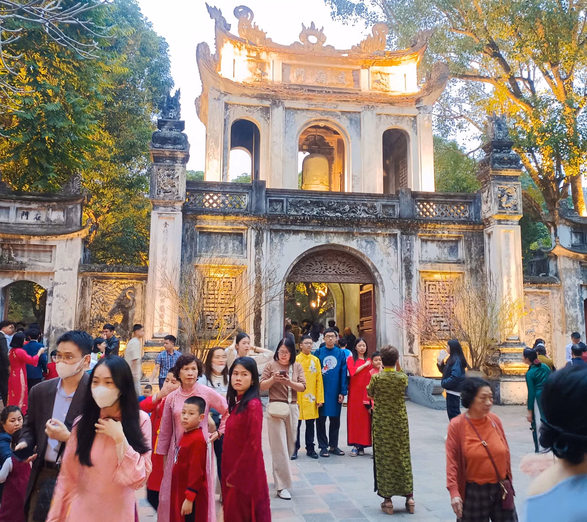 Đảm bảo an ninh, an toàn, phục vụ đông đảo khách du lịch trong dịp Tết -0