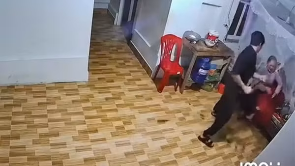 Xác minh clip nghi vấn con trai hành hung mẹ trong ngày Tết