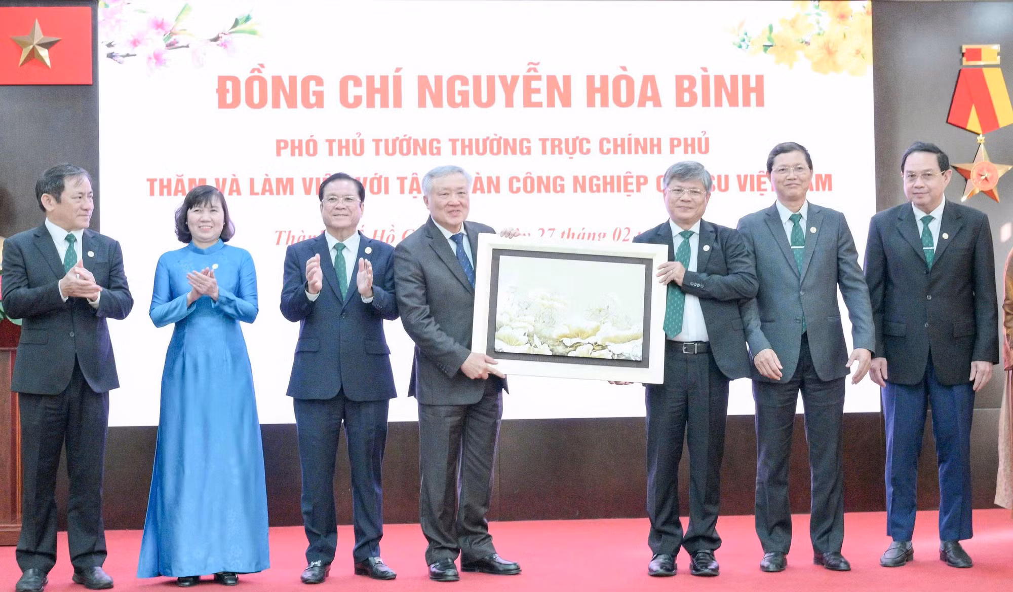 Phó Thủ tướng Thường trực Chính phủ Nguyễn Hòa Bình thăm và làm việc tại VRG -0