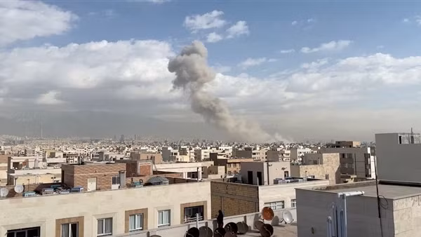 Israel tuyên bố tấn công phủ đầu Iran
