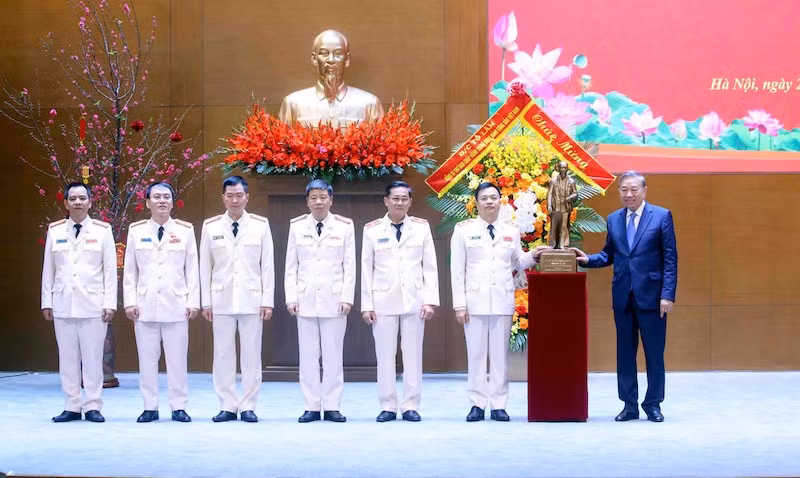Tổng Bí thư Tô Lâm thăm và chúc Tết Cục An ninh điều tra Bộ Công an -0