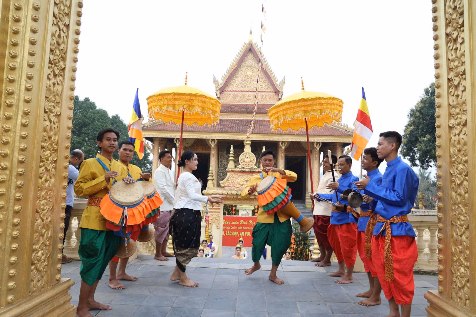 Khơi dậy tiềm năng to lớn của di sản văn hóa, góp phần tạo sức bật mới cho đất nước -1