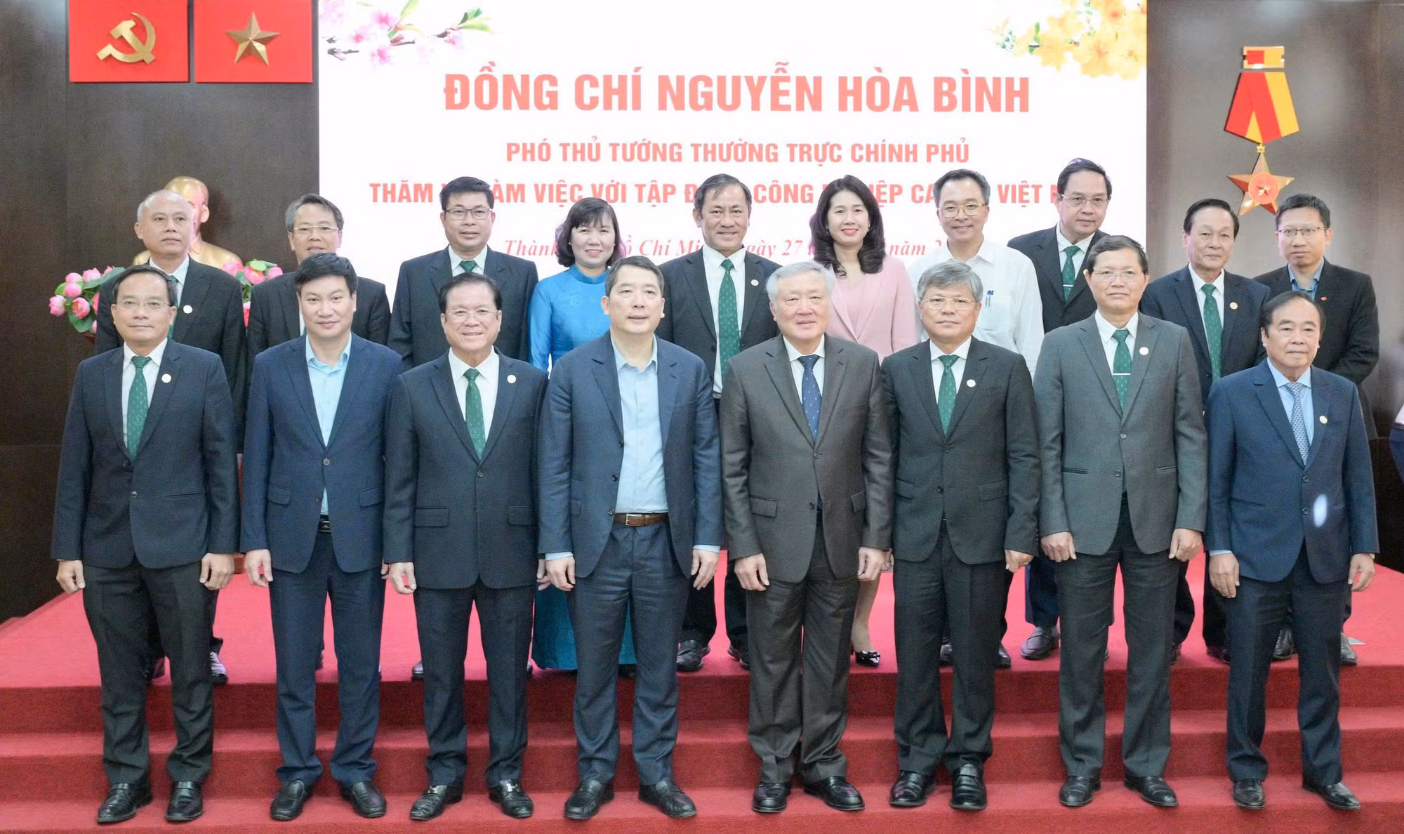 Phó Thủ tướng Thường trực Chính phủ Nguyễn Hòa Bình thăm và làm việc tại VRG -2
