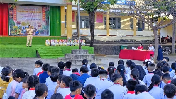 Vi phạm giao thông lứa tuổi học sinh tại Đồng Nai giảm mạnh