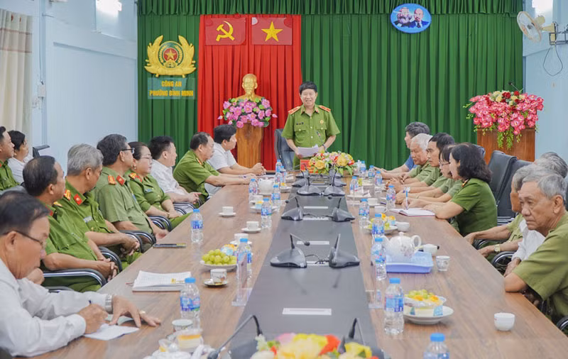 Anh hùng LLVT Nhân dân, Thiếu tướng Vũ Hùng Vương thăm, chúc Tết và làm việc với một số Chi hội Cựu CAND tại tỉnh Vĩnh Long -0