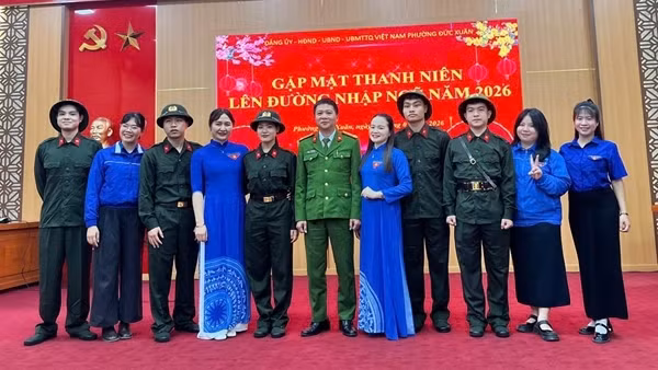 Hai nữ tân binh Công an xinh đẹp tại Thái Nguyên vừa tốt nghiệp đại học loại Xuất sắc và Giỏi