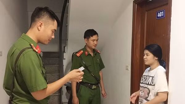 Quy định mới về đăng ký cư trú, ngành nghề kinh doanh có điều kiện và sản xuất pháo hoa