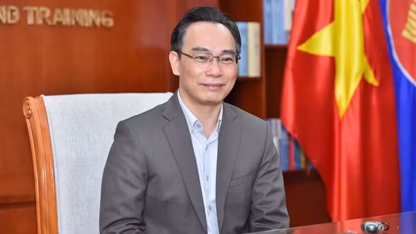Thủ tướng giao Quyền Bộ trưởng Bộ GD&ĐT cho PGS.TS Hoàng Minh Sơn