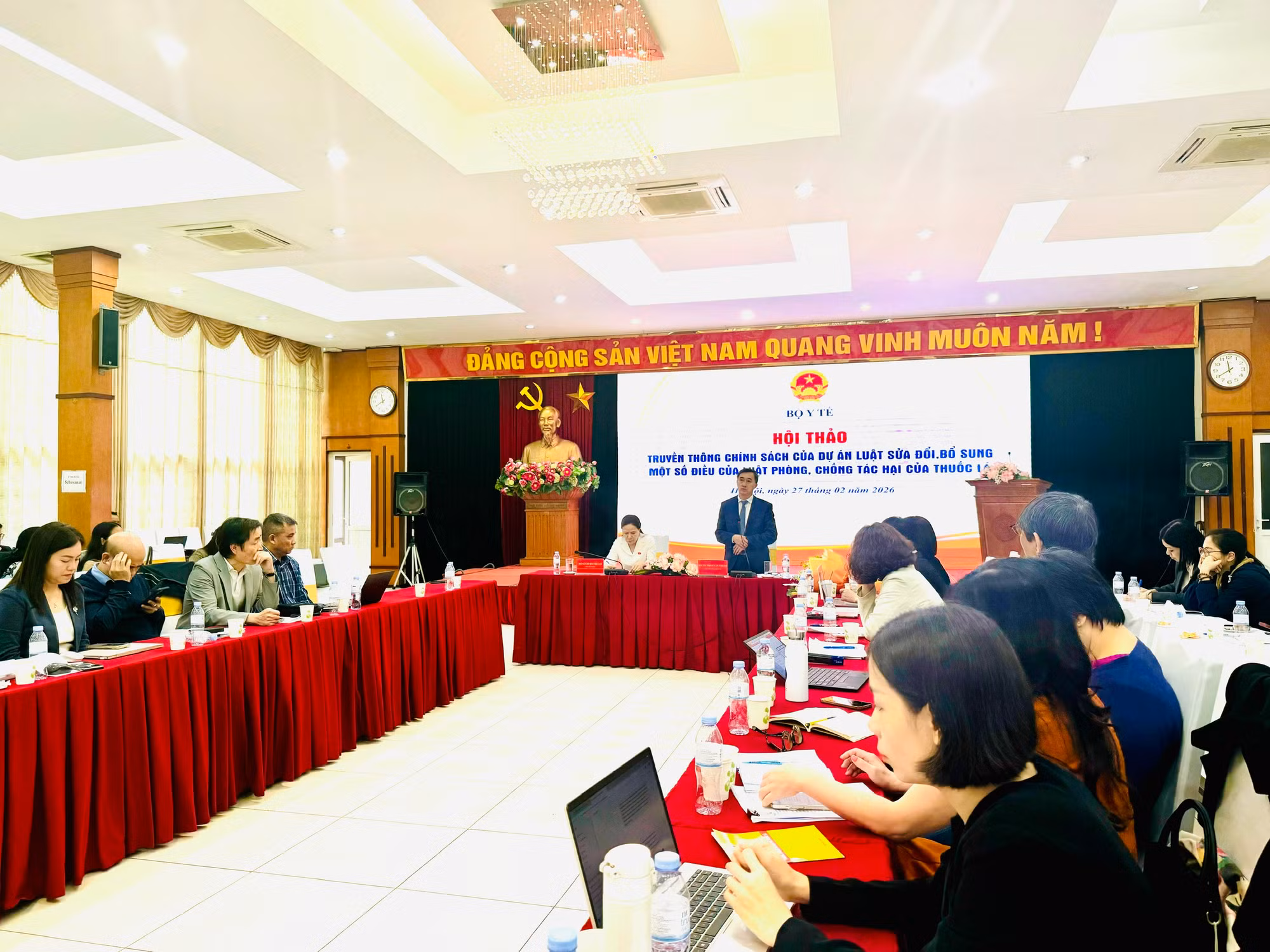 Đề xuất cấm các cơ sở bán buôn, bán lẻ trưng bày thuốc lá dưới mọi hình thức -0