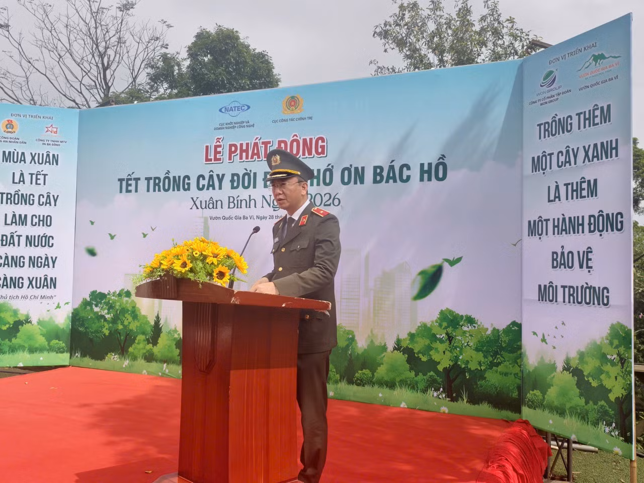 Trồng 20 ngàn cây xanh góp phần phục hồi hệ sinh thái, tạo không gian sinh thái bền vững cho rừng quốc gia Ba Vì -0