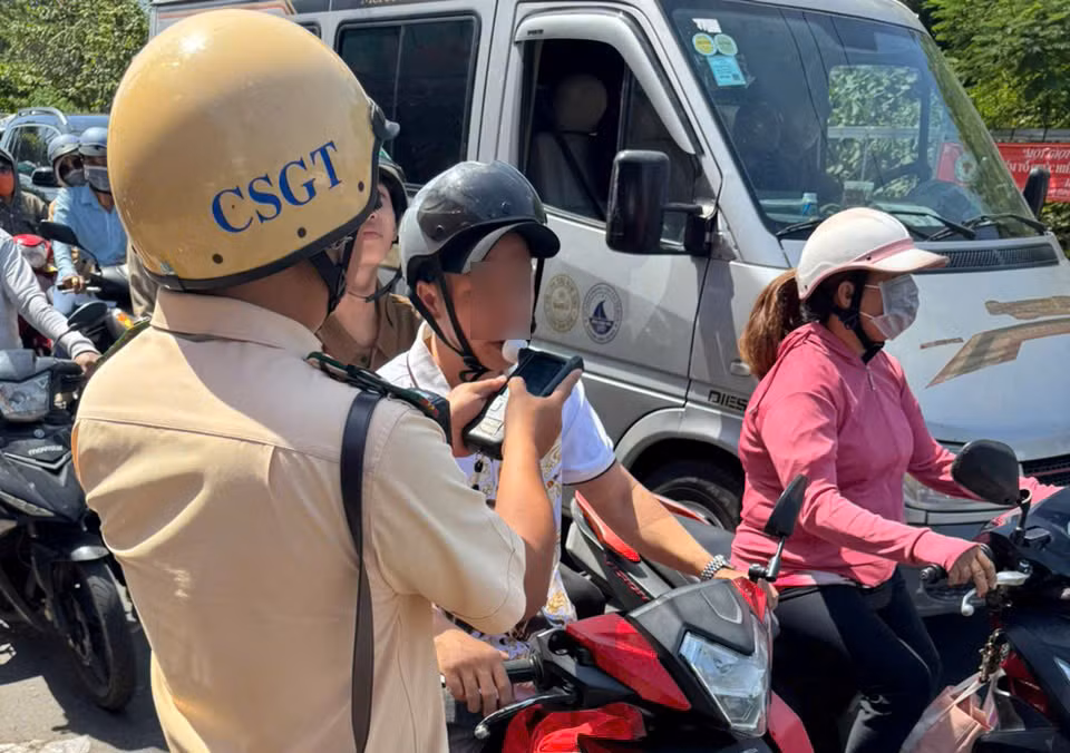 Công an TP Hồ Chí Minh xử lý hơn 1.700 trường hợp vi phạm nồng độ cồn trong 3 ngày Tết -0