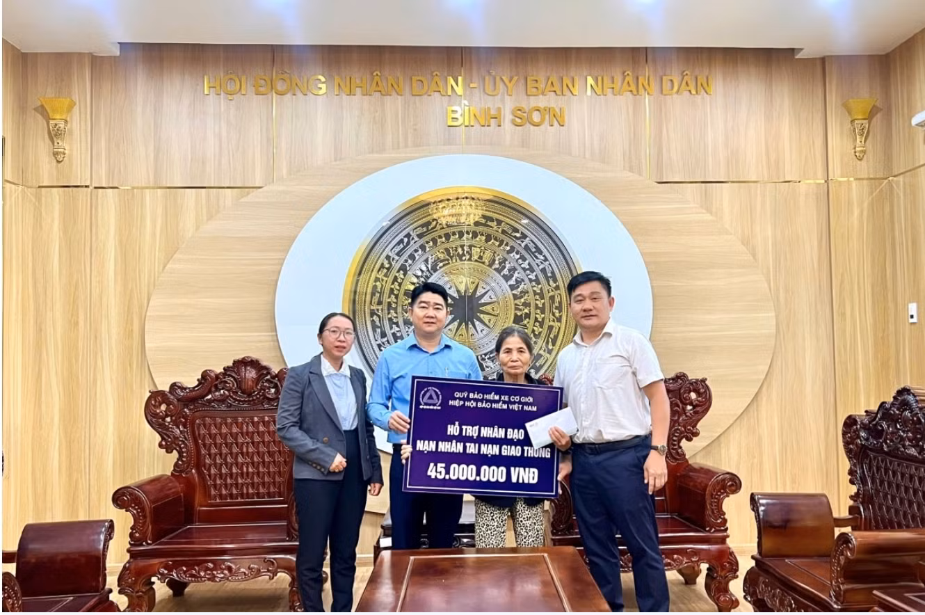 Hỗ trợ nhân đạo các gia đình nạn nhân tai nạn giao thông tại Quảng Ngãi, Thanh Hóa -0